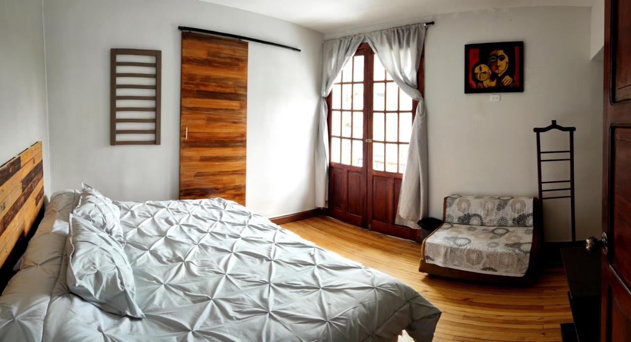 Minka Hostel Quito Eksteriør billede